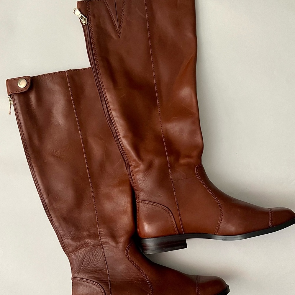 NWOT Ann Taylor Brown Heeled Boots Classic Style